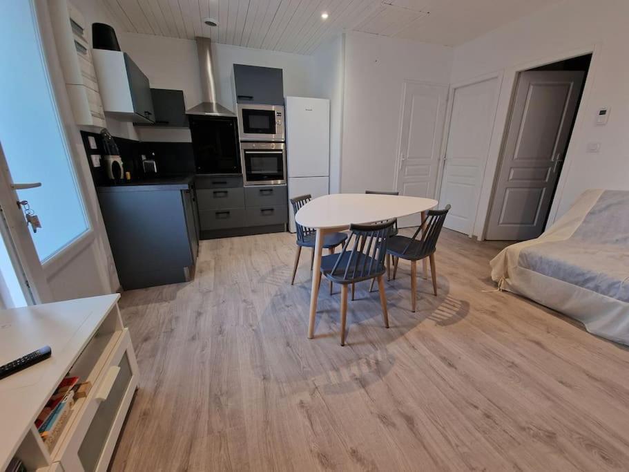 Superbe Appartement Renove A Neuf Centre Bourg Brem Sur Mer Ngoại thất bức ảnh
